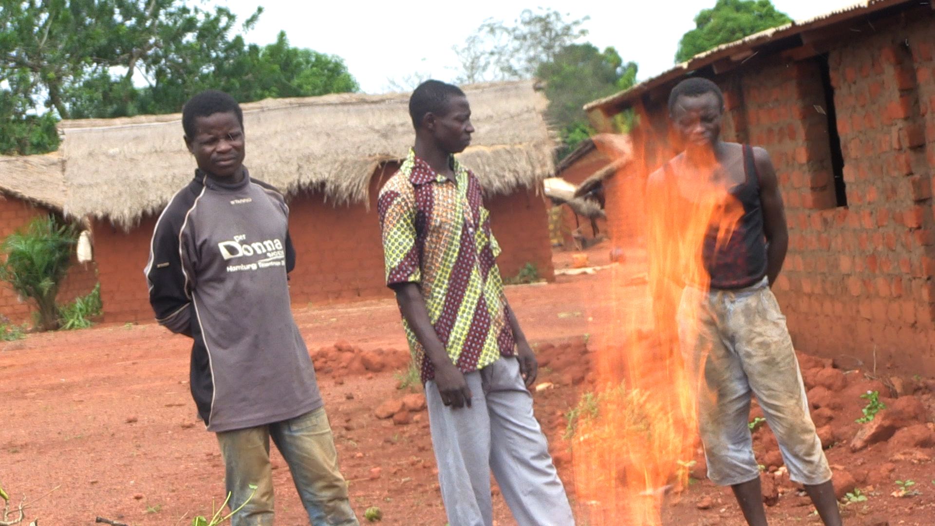 Dieubeni a kiri na ngombe - Dieubeni lays down his weapon